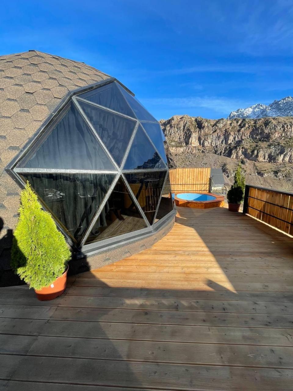 הוילה קזבגי Gabua Glamping מראה חיצוני תמונה