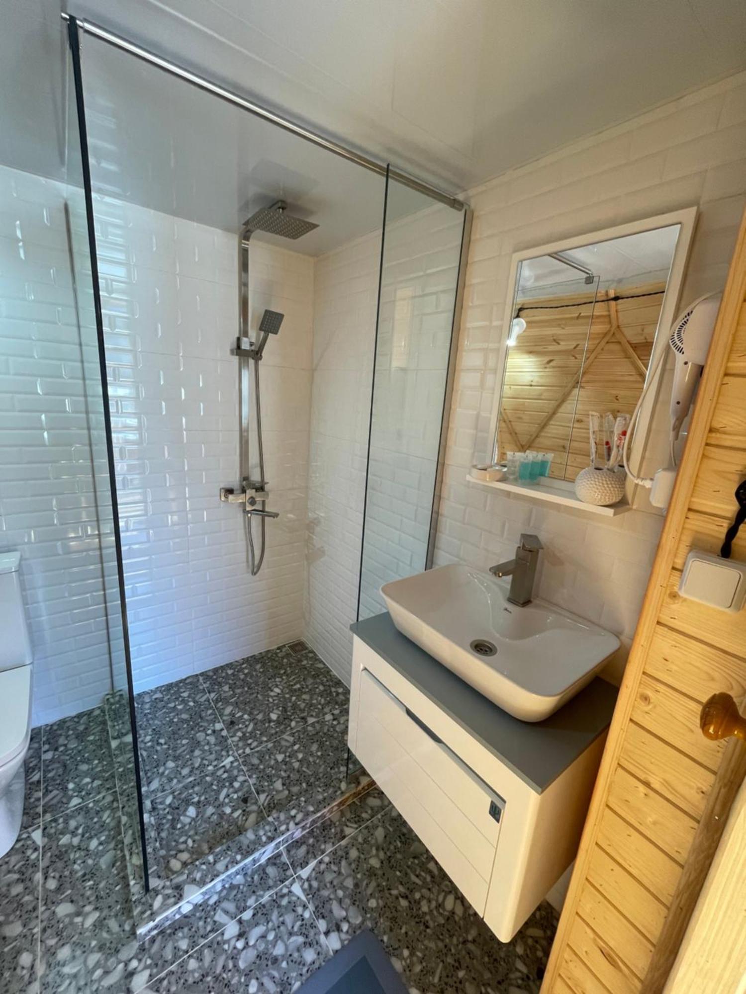 הוילה קזבגי Gabua Glamping מראה חיצוני תמונה