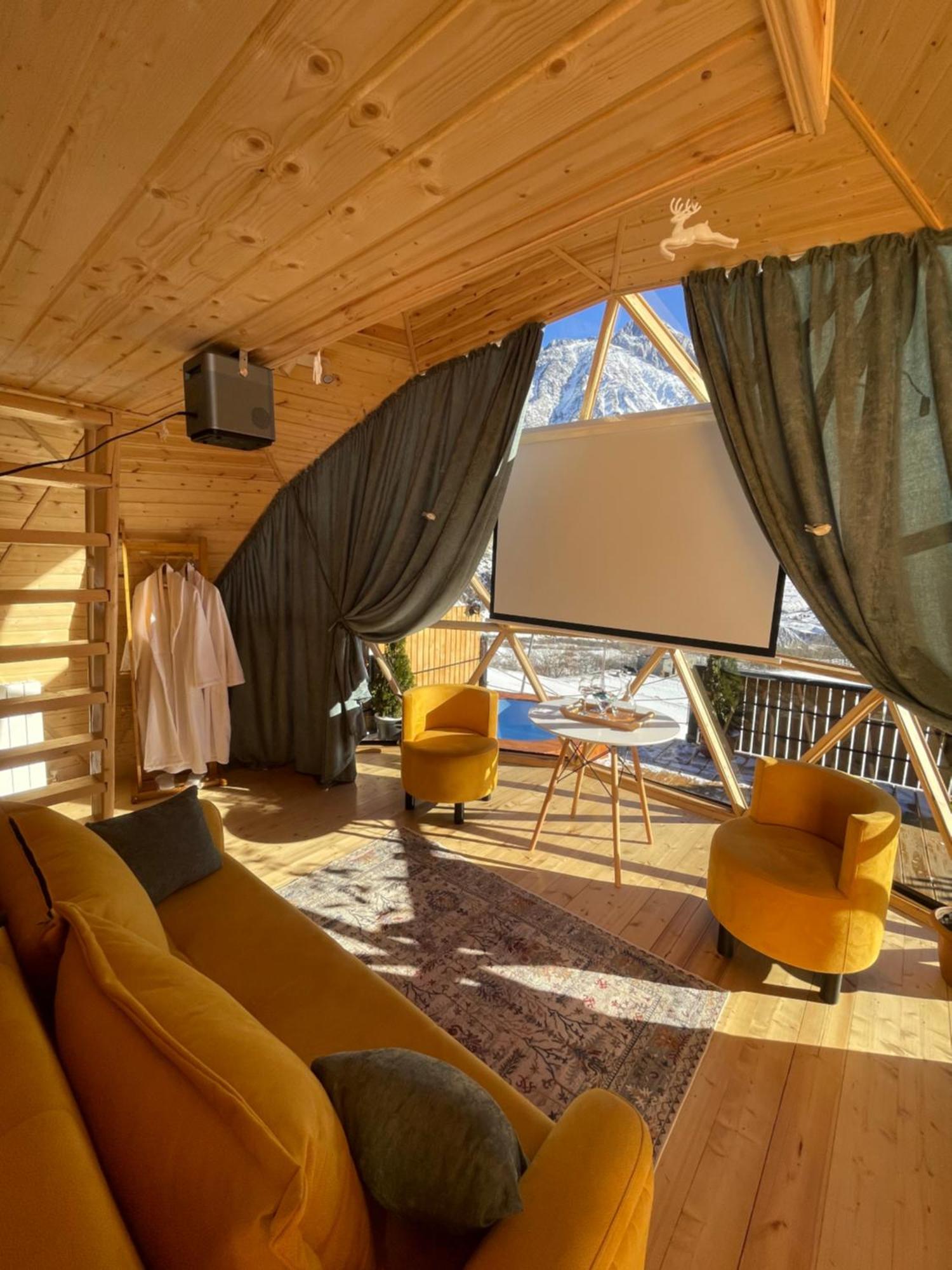 הוילה קזבגי Gabua Glamping מראה חיצוני תמונה