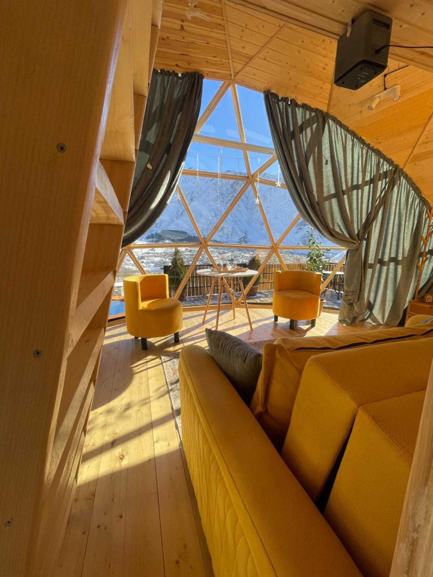 הוילה קזבגי Gabua Glamping מראה חיצוני תמונה