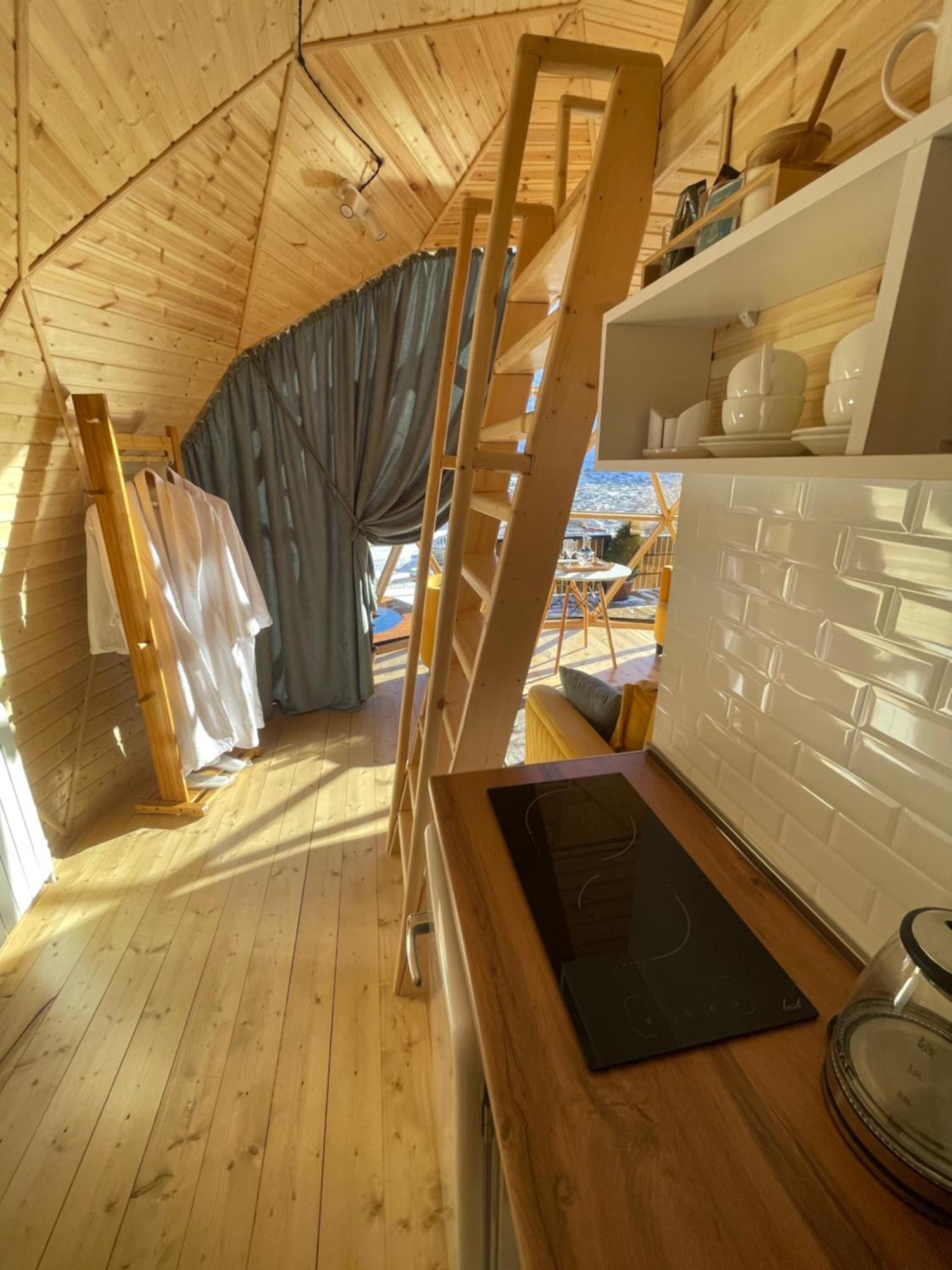 הוילה קזבגי Gabua Glamping מראה חיצוני תמונה
