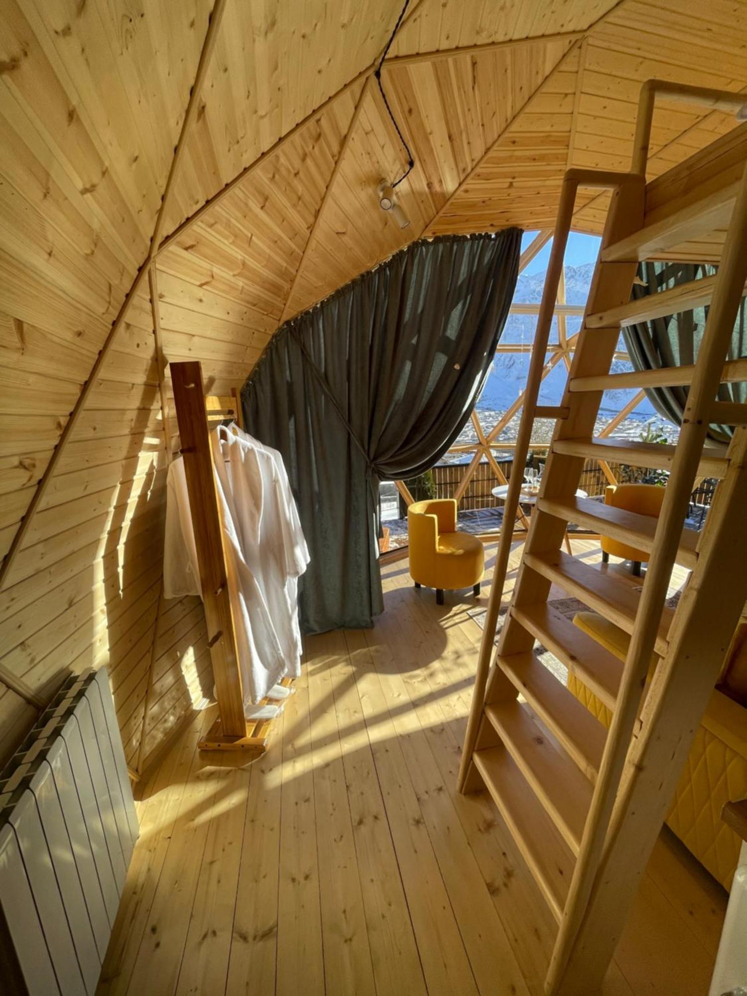 הוילה קזבגי Gabua Glamping מראה חיצוני תמונה